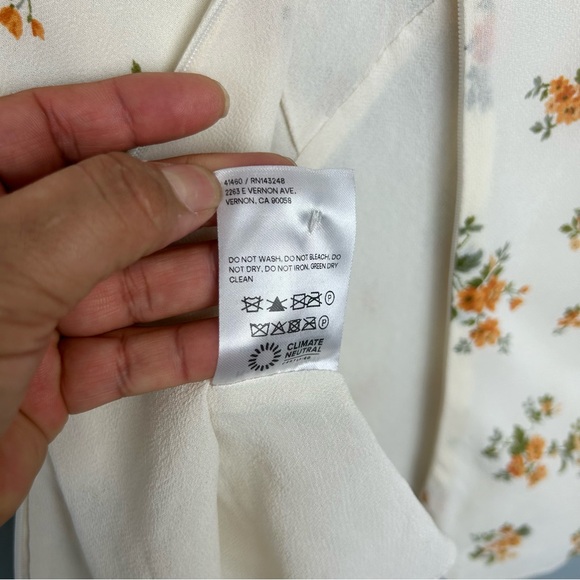 Reformation Bettie floral print high neck top size 10 zip back closure - Picture 16 of 16